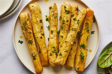 Quick Garlic Breadsticks